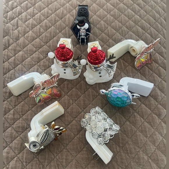 Bath & Body Works Festive Wall Decorative Fragrance Plugs - Picture 3 of 3